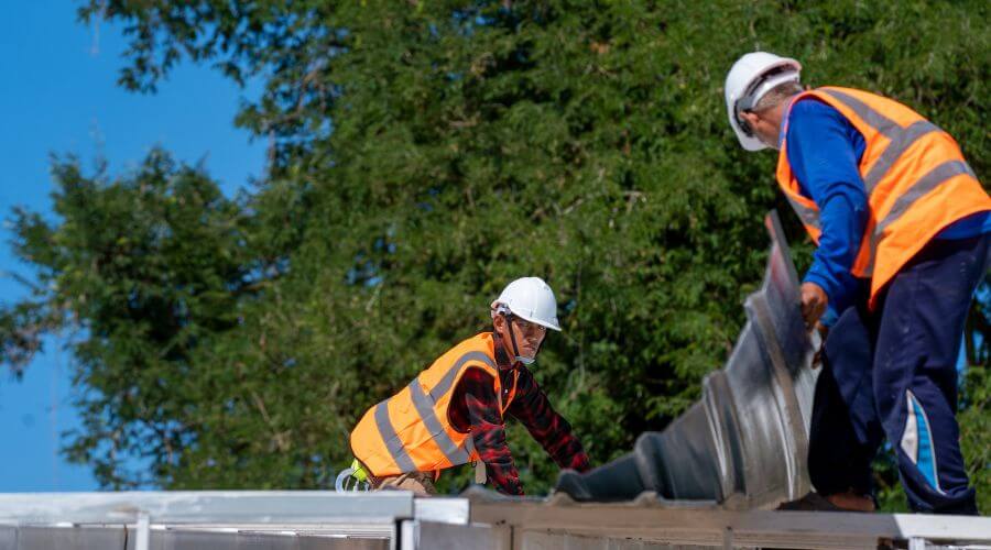 Expert Emergency Roof Repairs services in Central Islip, NY